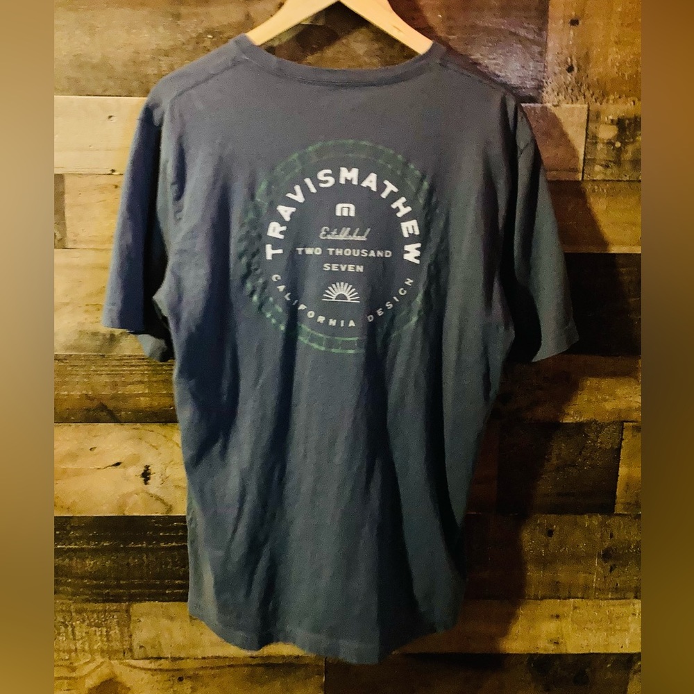 Travis Mathew California Design L Dark Blue Graphic Golf Short Sleeved T-Shirt